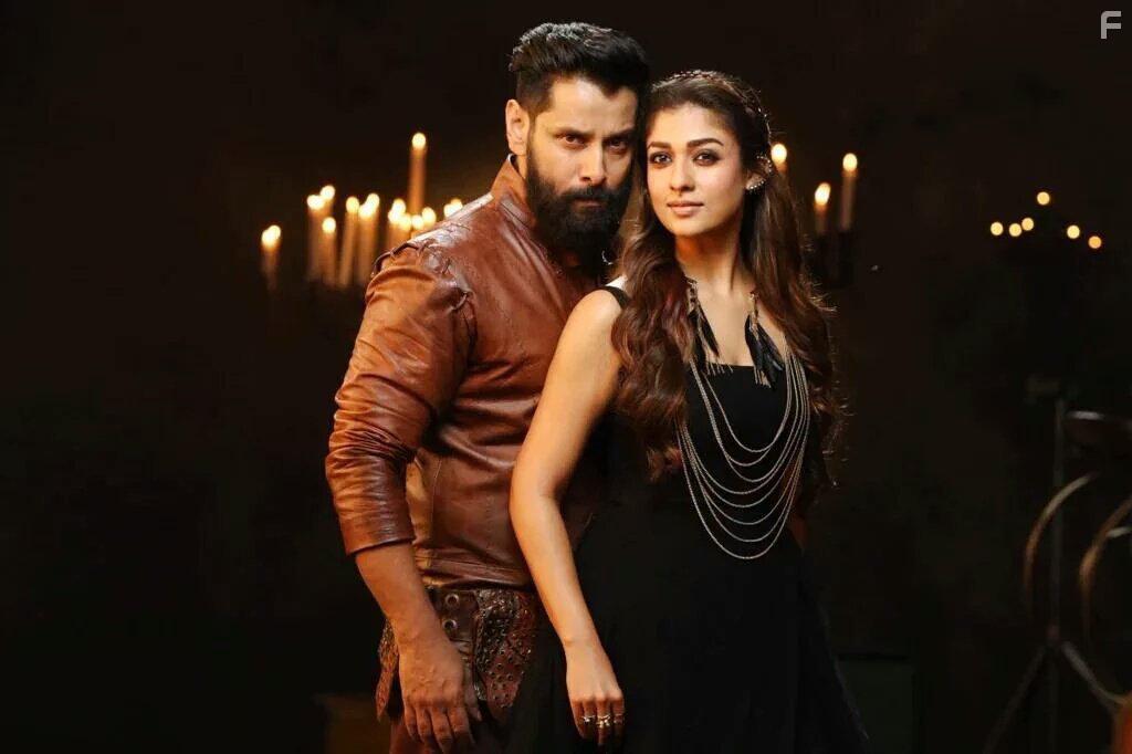 Vikram and Nayanthara in Iru Mugan (2016)