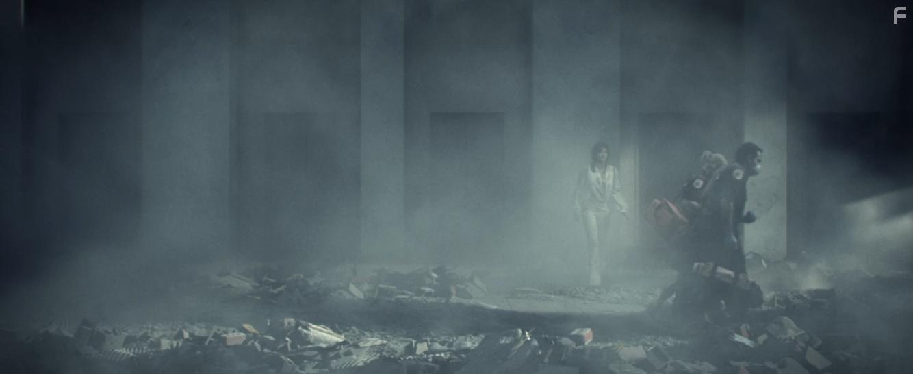 Gina Gershon in 9/11 (2017)