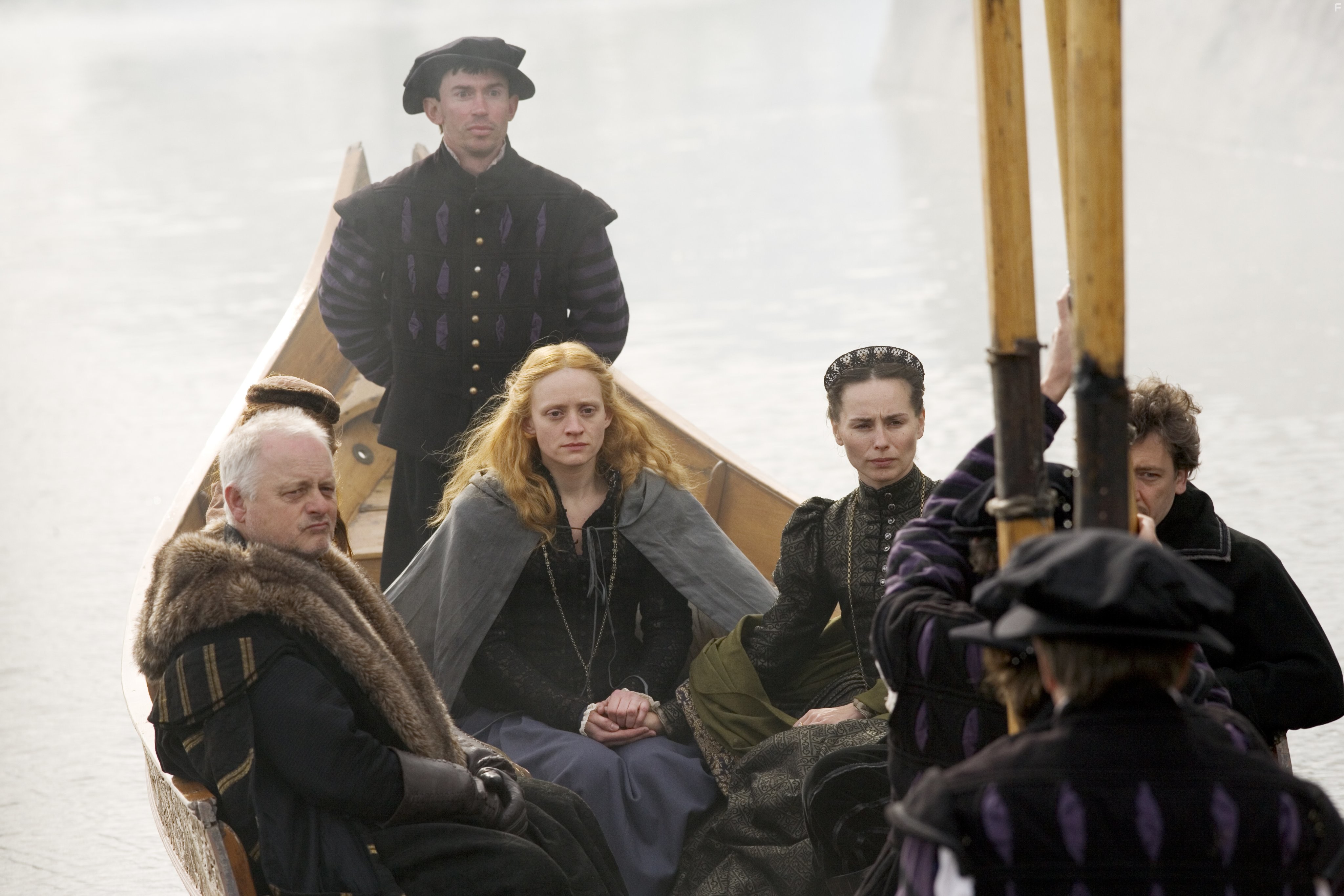 Tara Fitzgerald, Anne-Marie Duff, and Robert Pugh in Королева-девственница (2005)