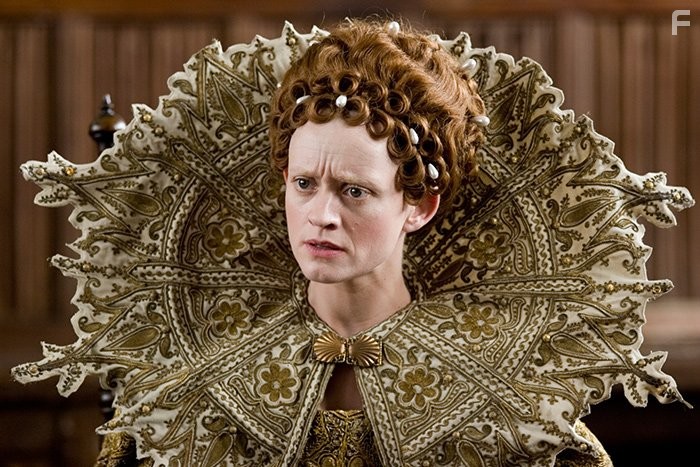 Anne-Marie Duff in Королева-девственница (2005)