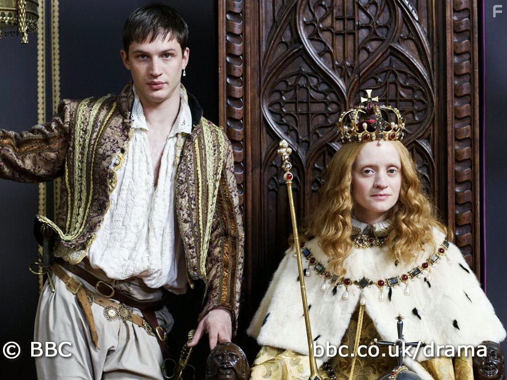 Anne-Marie Duff and Tom Hardy in Королева-девственница (2005)