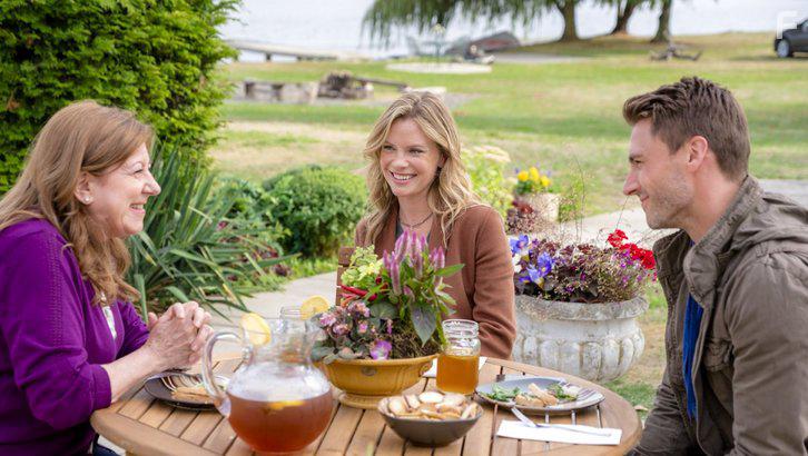 Love Struck Cafe (2017)