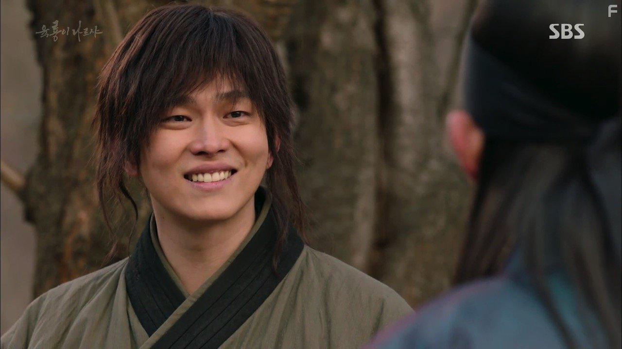 Kyun-Sang Yoon in Yungnyong-i Nareusya (2015)
