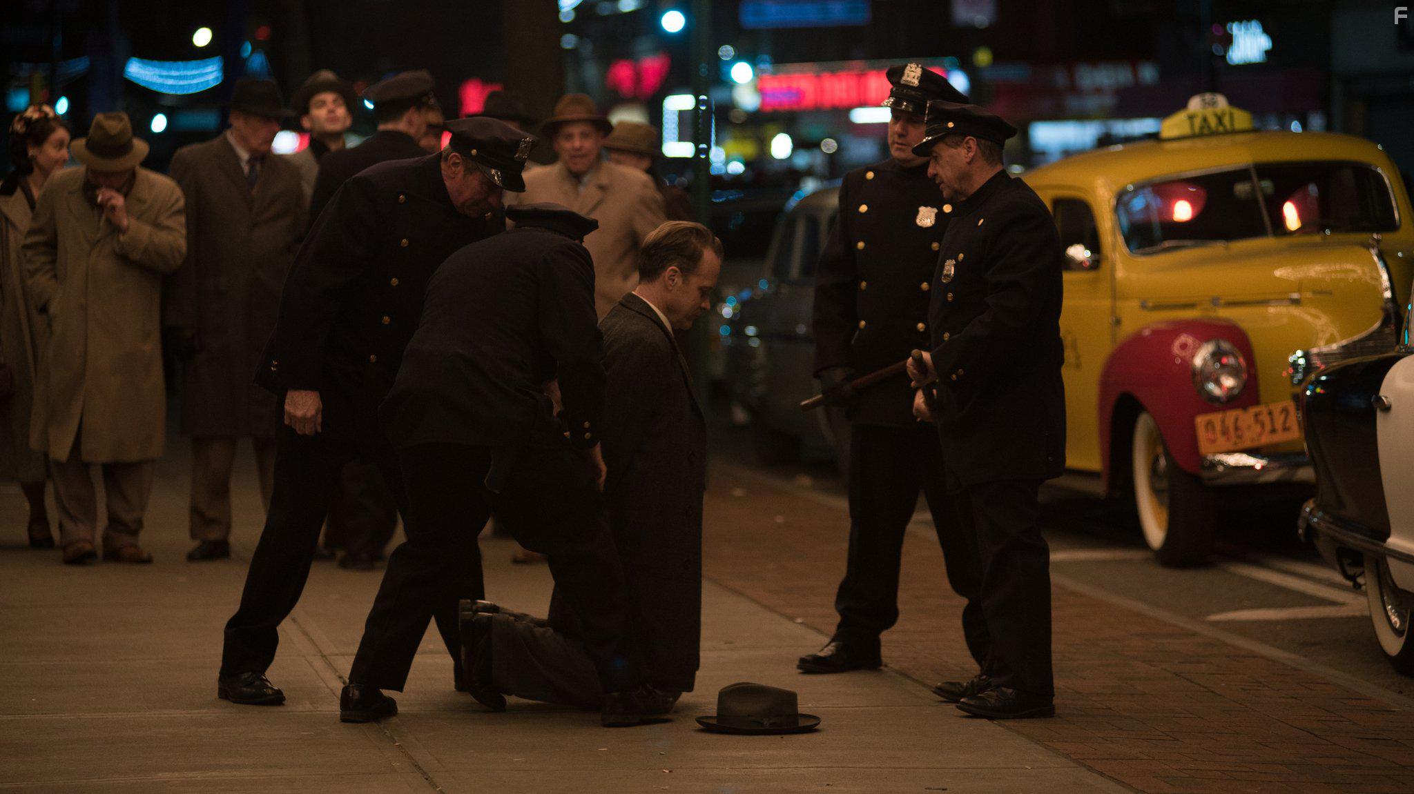 Peter Sarsgaard in Wormwood (2017)