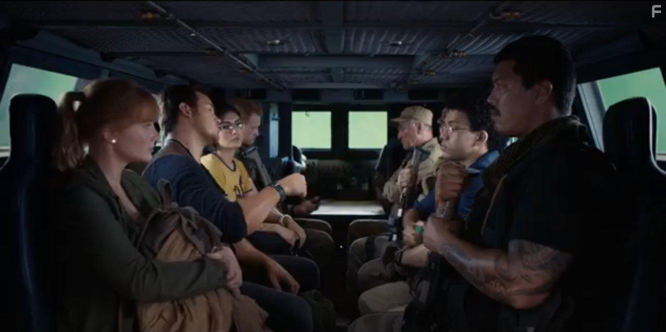 Bryce Dallas Howard, Ted Levine, Chris Pratt, Daniella Pineda, and Justice Smith in Jurassic World: Fallen Kingdom (2018)