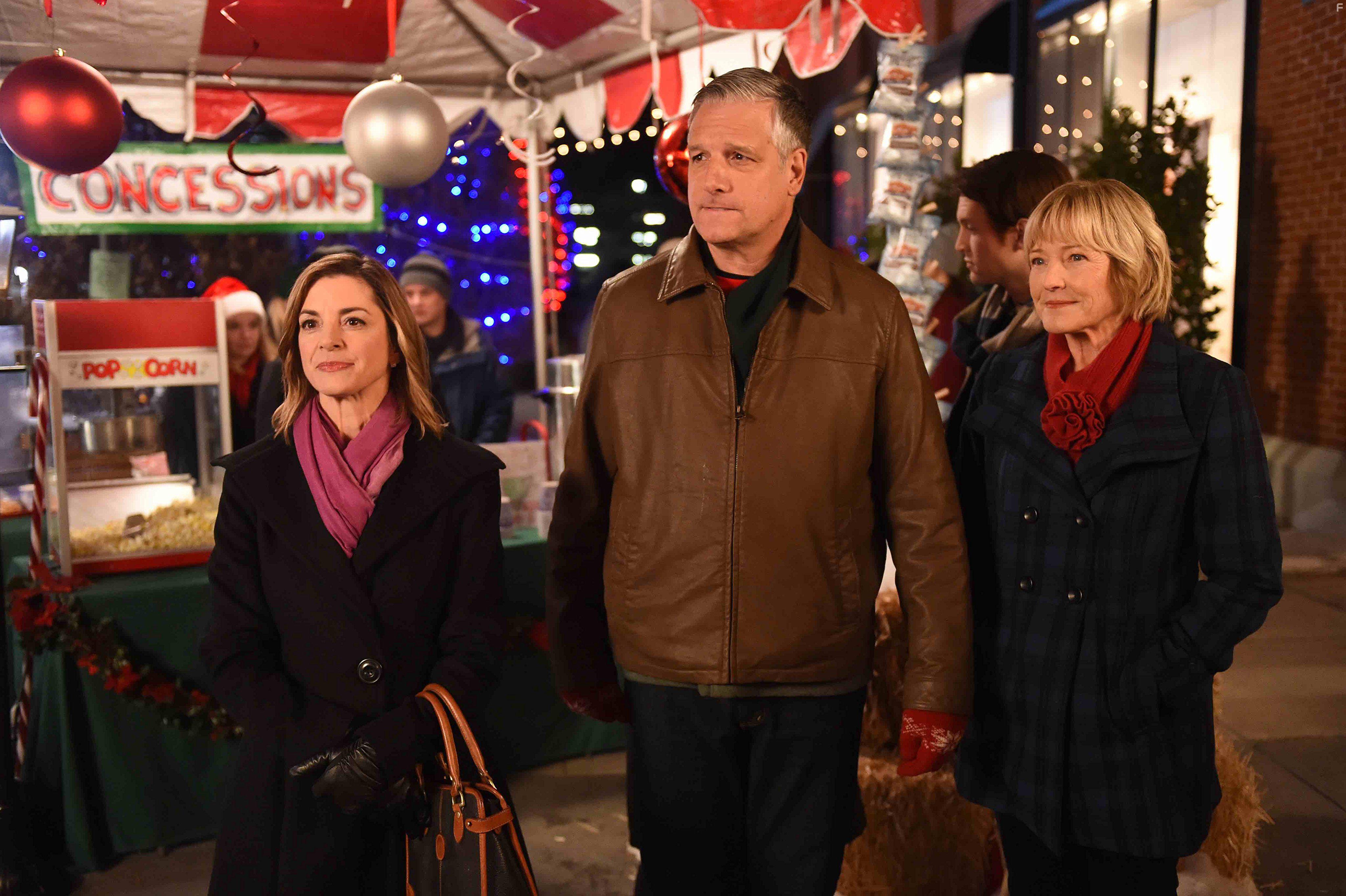 Cynthia Gibb, Pamela Roylance, David Starzyk, and Colby James Strong in Sharing Christmas (2017)