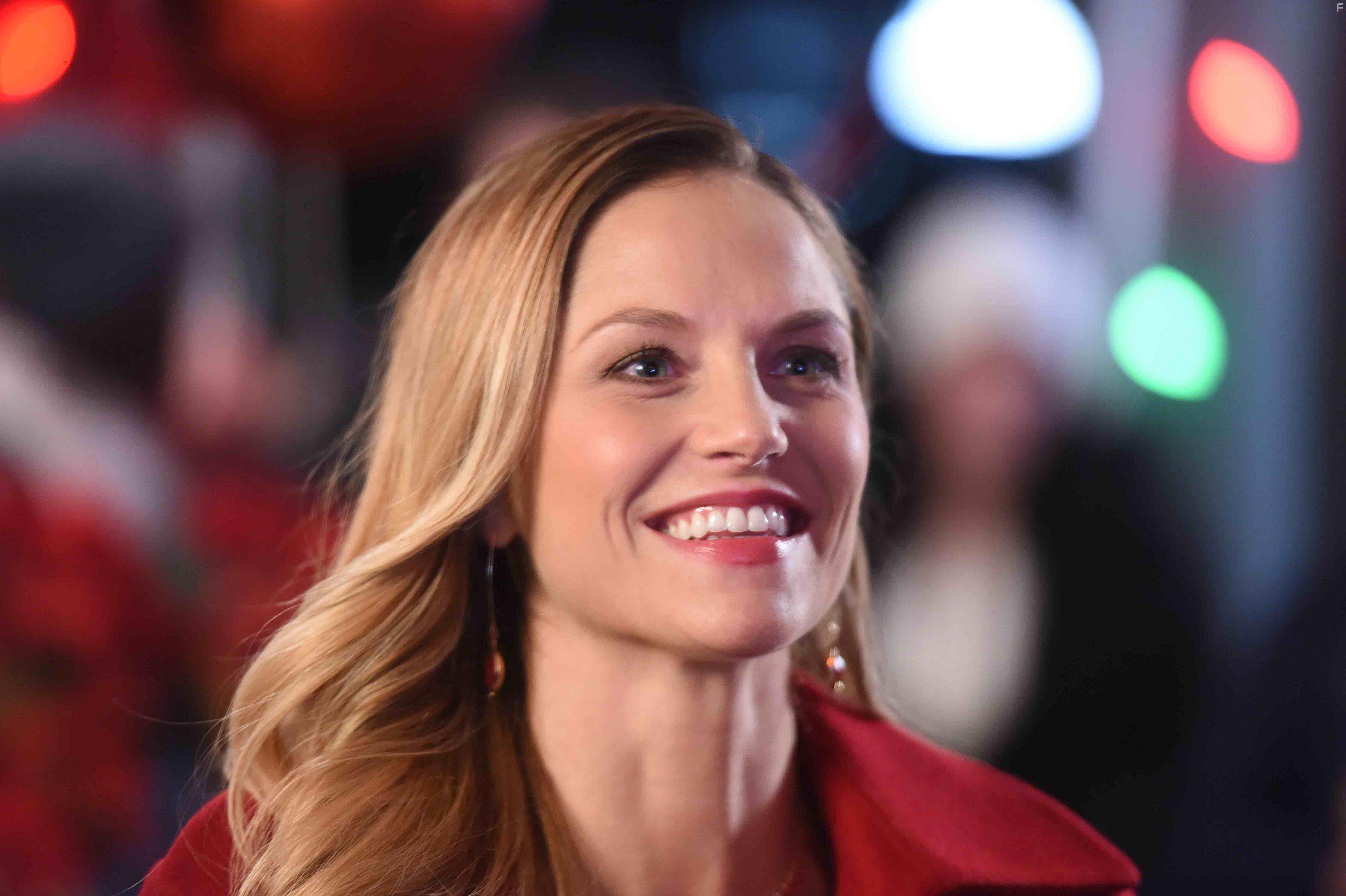 Ellen Hollman in Sharing Christmas (2017)