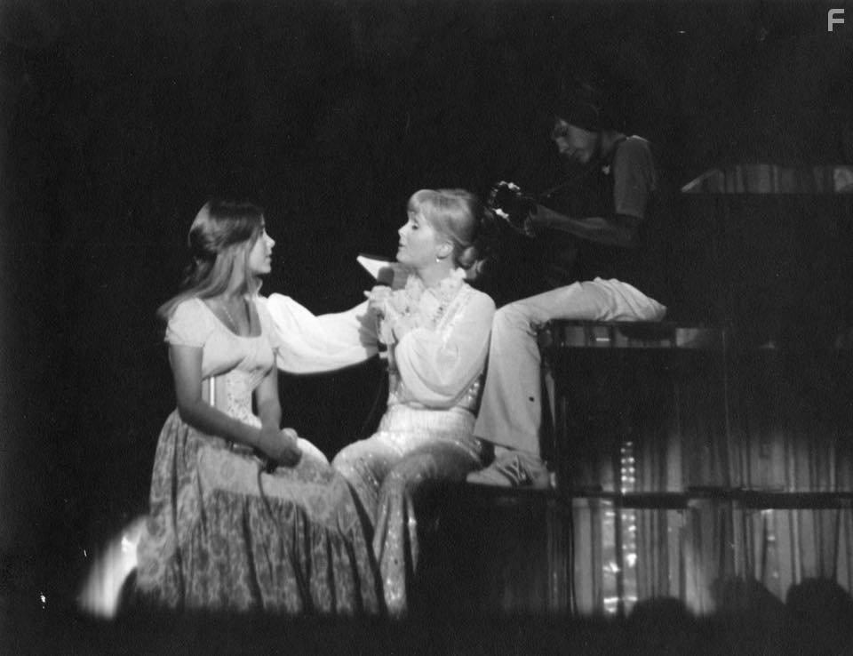 Carrie Fisher, Debbie Reynolds, and Todd Fisher in Bright Lights: Starring Carrie Fisher and Debbie Reynolds (2016)