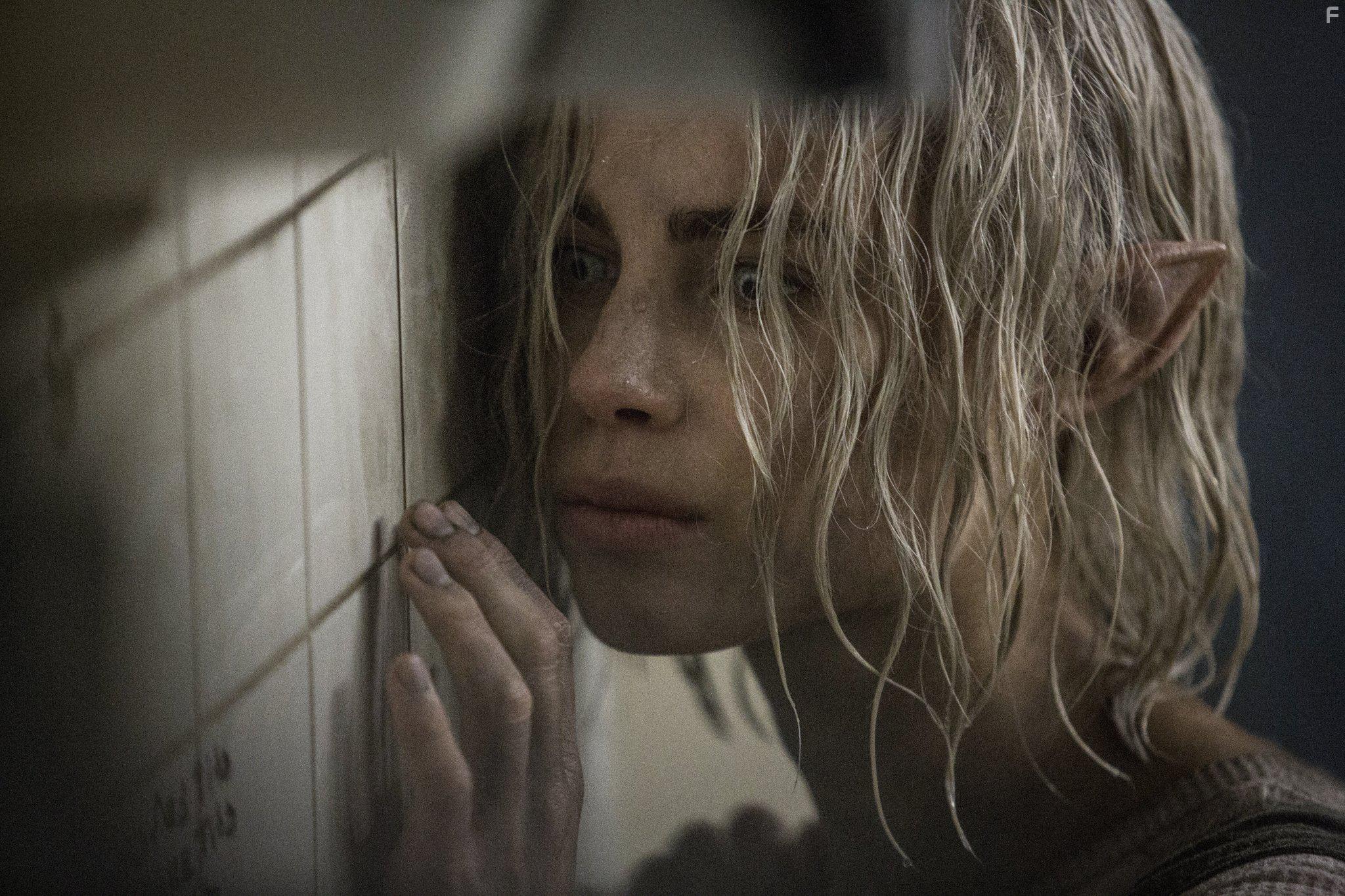 Lucy Fry in Bright (2017)