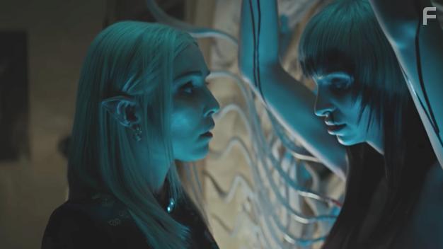 Noomi Rapace and Nadia Gray in Bright (2017)