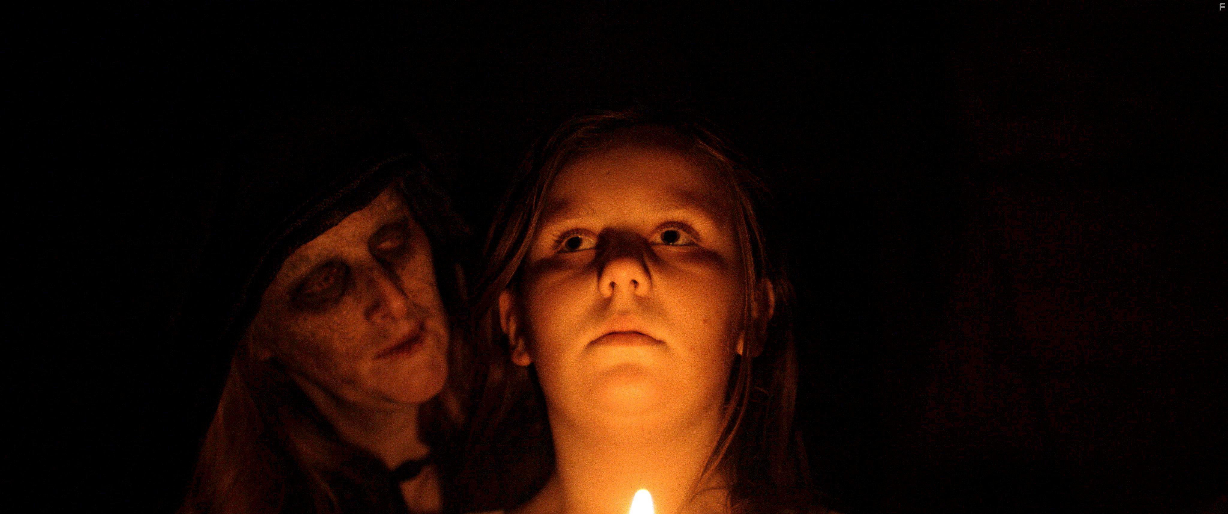 Tara MacGowran and Faye Goodwin in Mother Krampus (2017)