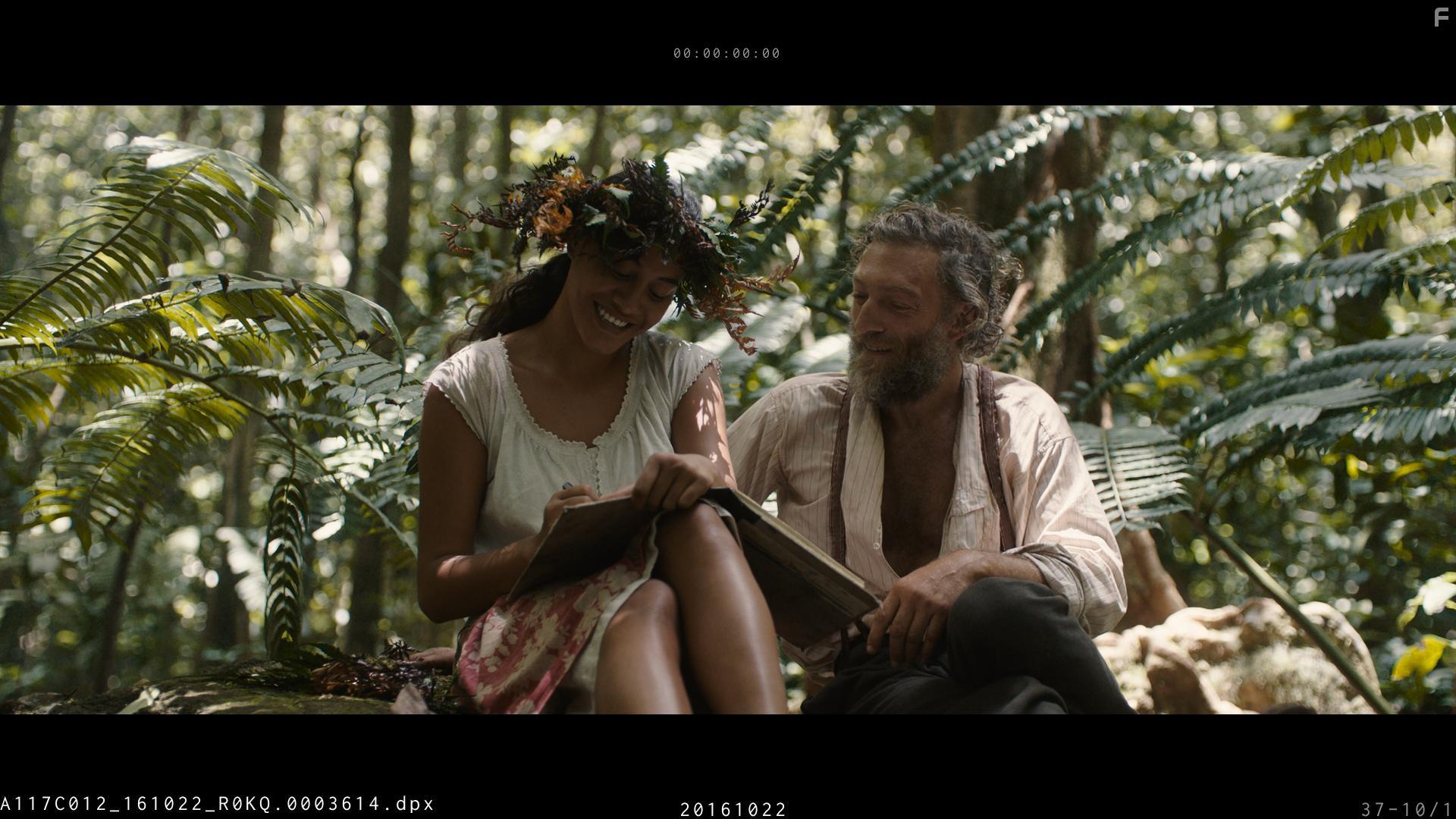 Vincent Cassel and Tuhe Adams in Gauguin - Voyage de Tahiti (2017)
