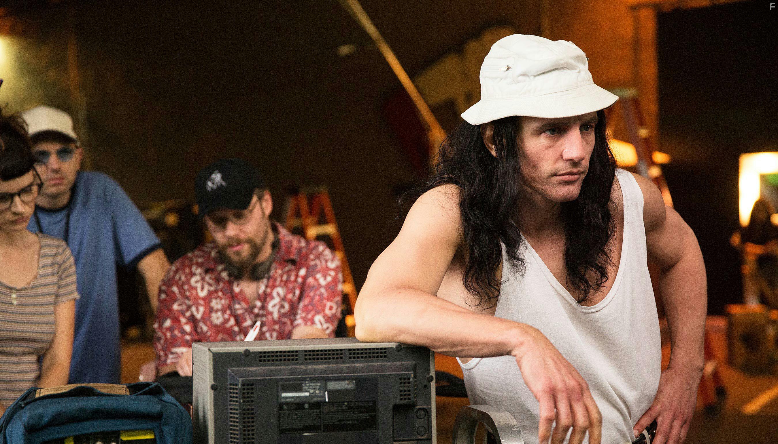 James Franco, Seth Rogen, and Paul Scheer in The Disaster Artist (2017)