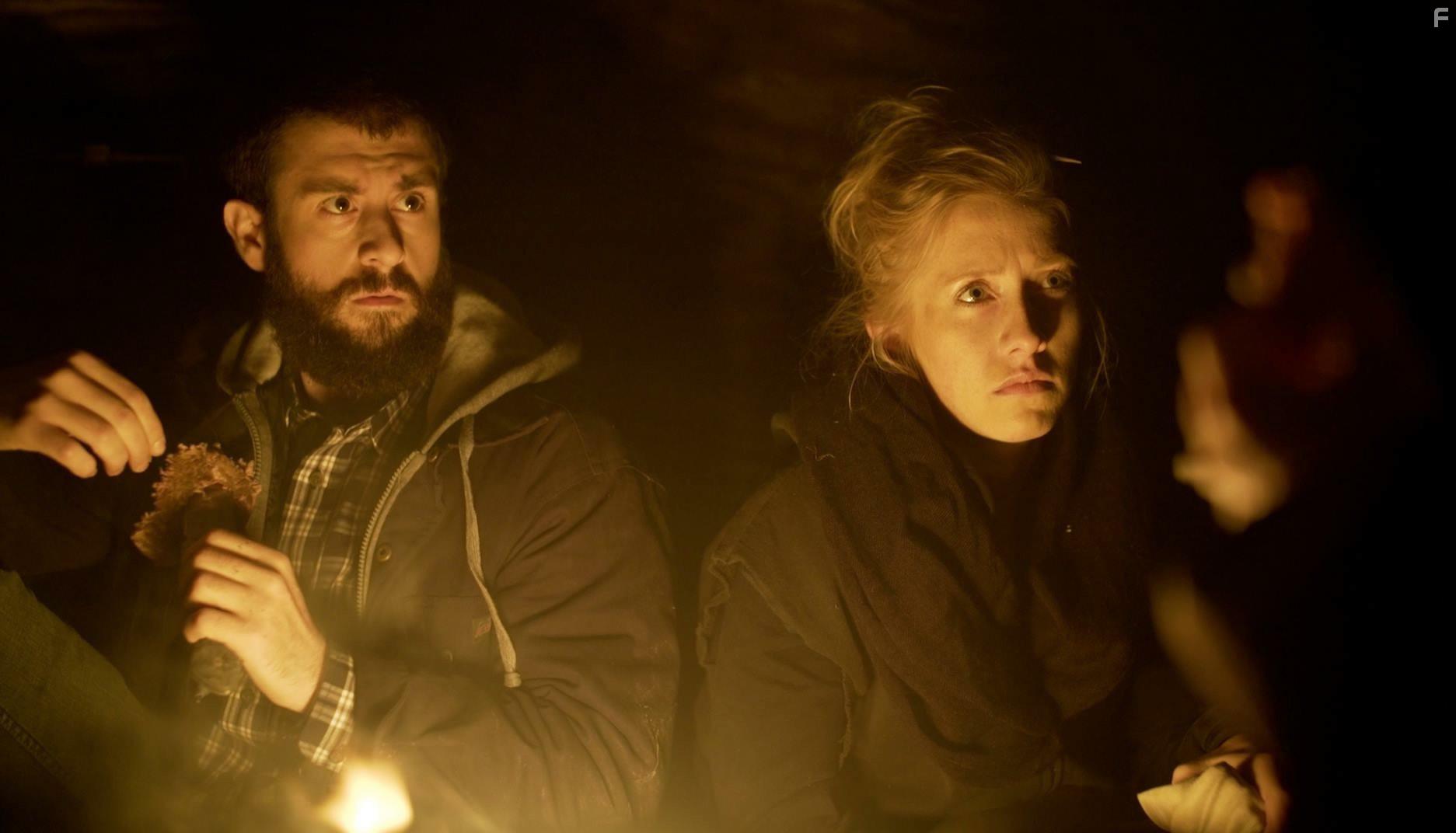 Ben Rigsby Jr. and Katie Kohler in Apocalypse Road (2016)