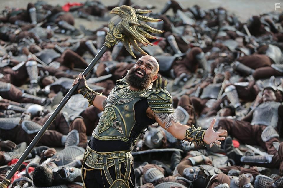 Karthi in Kaashmora (2016)
