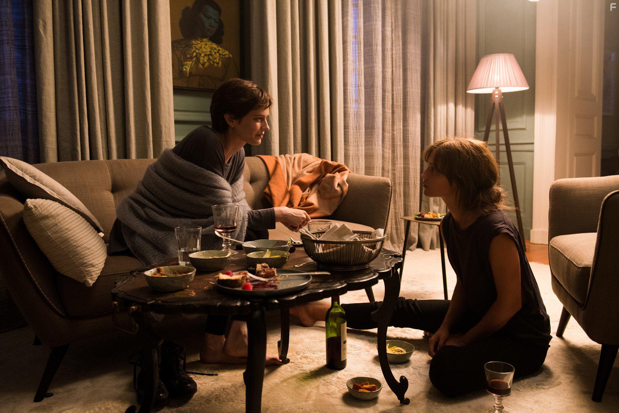 Eva Green, Lisa Langseth, and Alicia Vikander in Euphoria (2017)