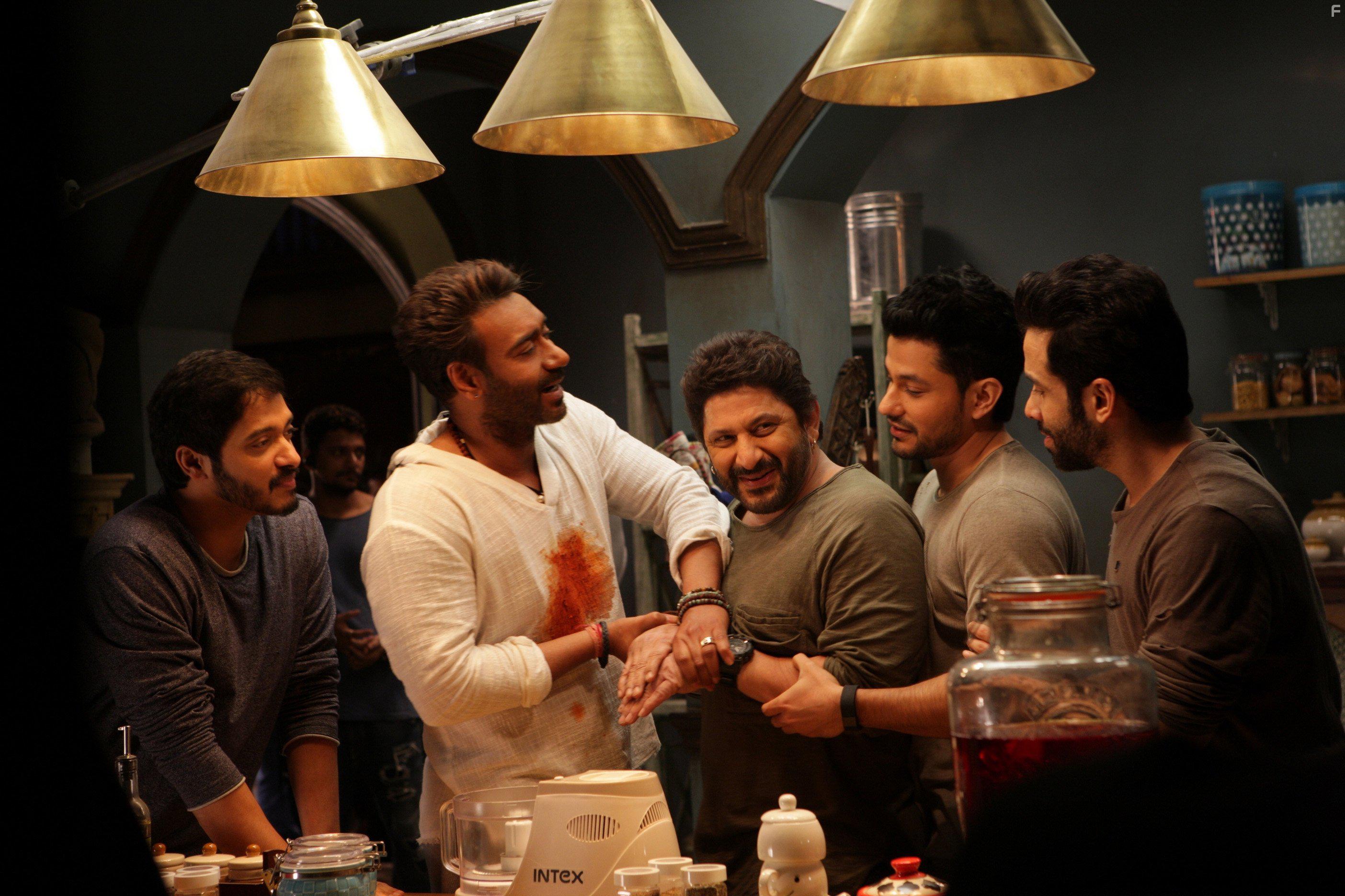 Ajay Devgn, Arshad Warsi, Tusshar Kapoor, and Shreyas Talpade in Golmaal Again (2017)