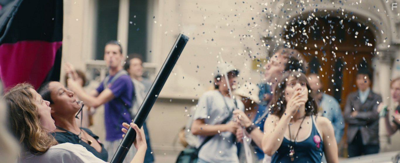 Adle Haenel and Alose Sauvage in 120 battements par minute (2017)