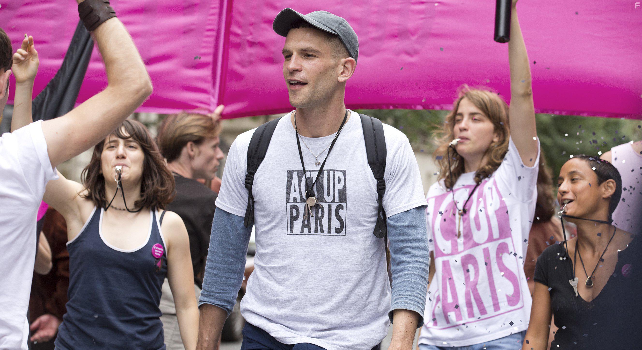 Adle Haenel, Arnaud Valois, and Alose Sauvage in 120 battements par minute (2017)