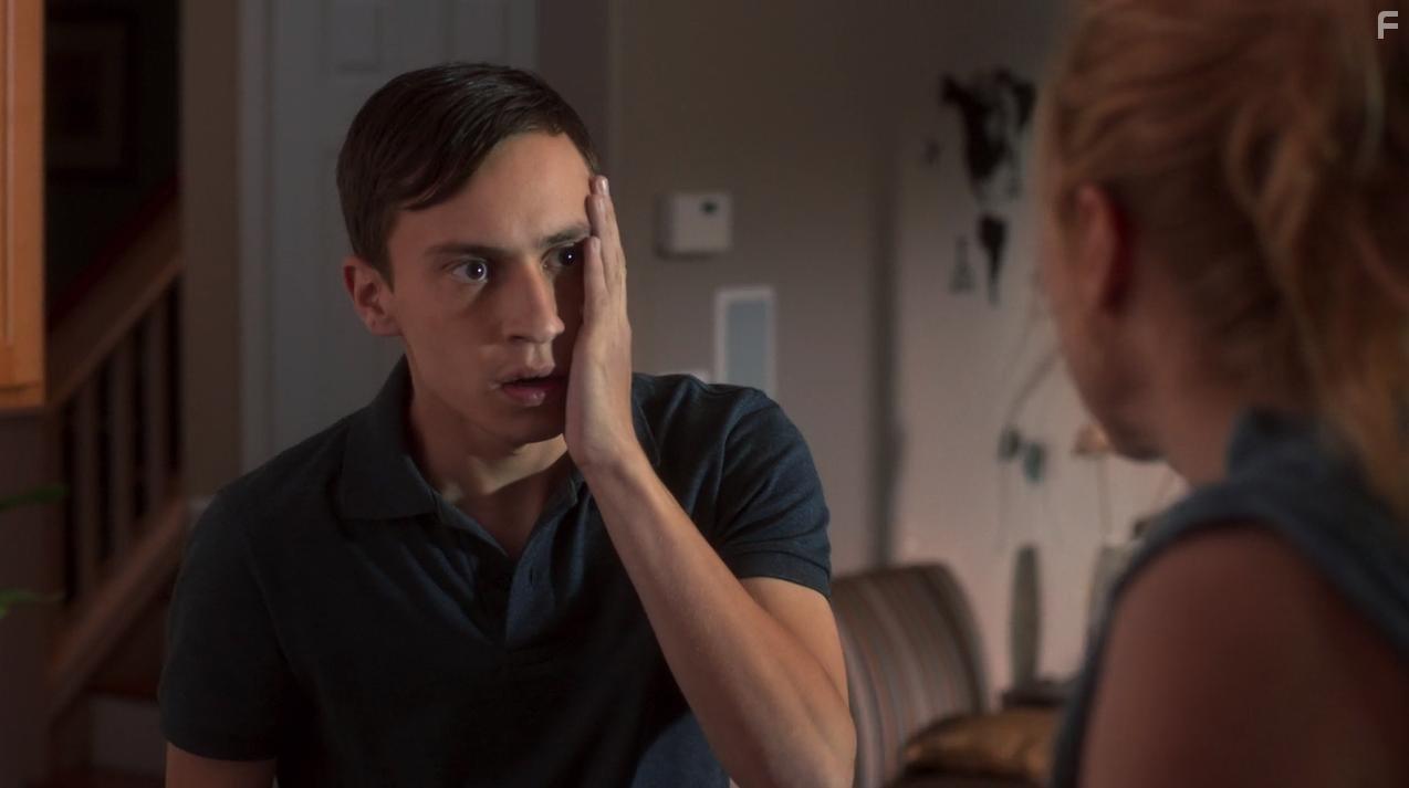 Keir Gilchrist in Heartthrob (2017)