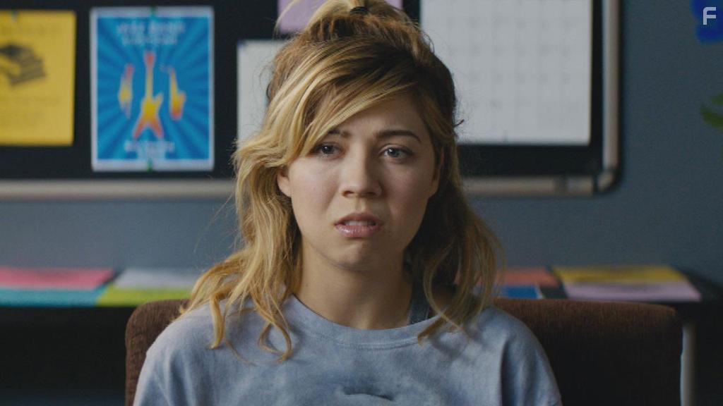 Jennette McCurdy in Little Bitches (2018)