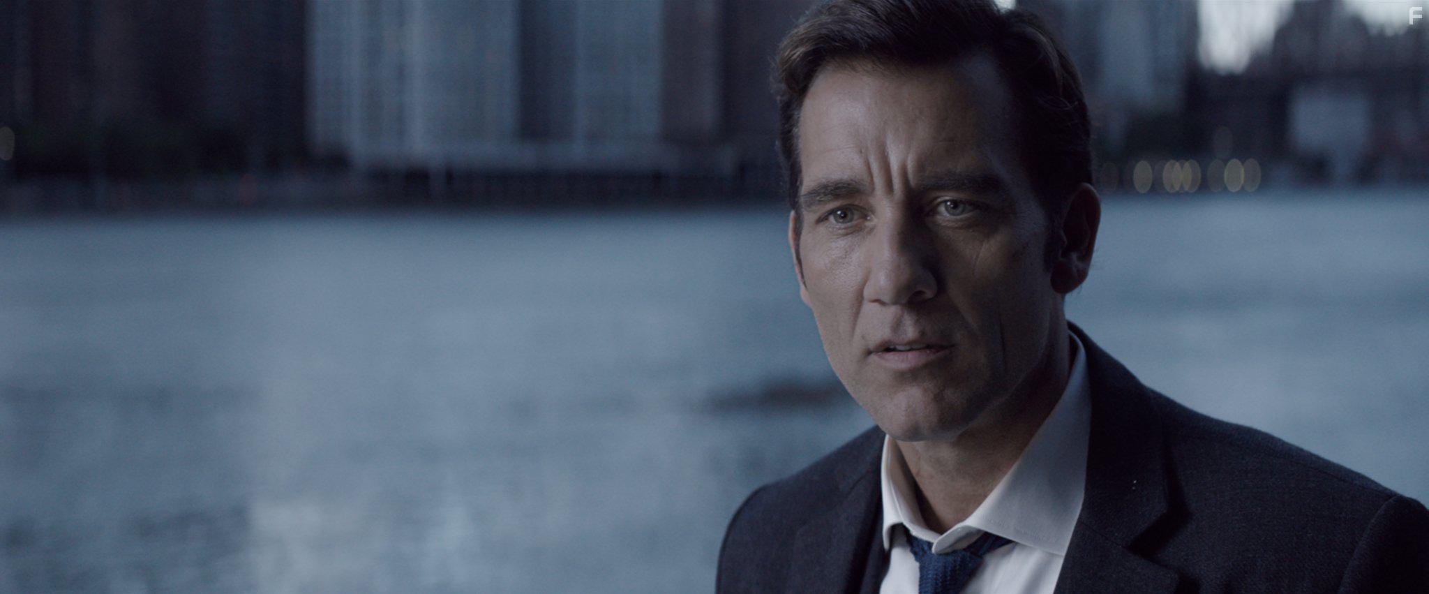 Clive Owen in Anon (2018)