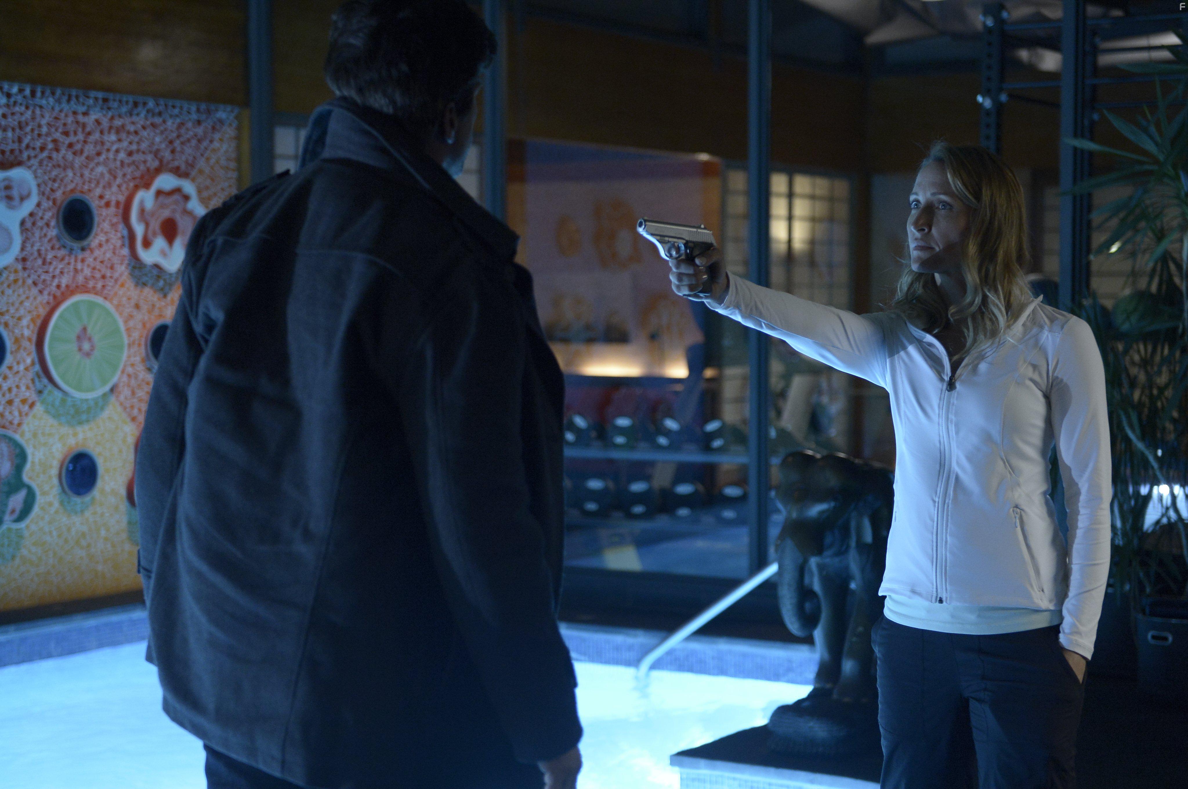 Michelle Nolden and Mike Shara in Run to Me (2016)