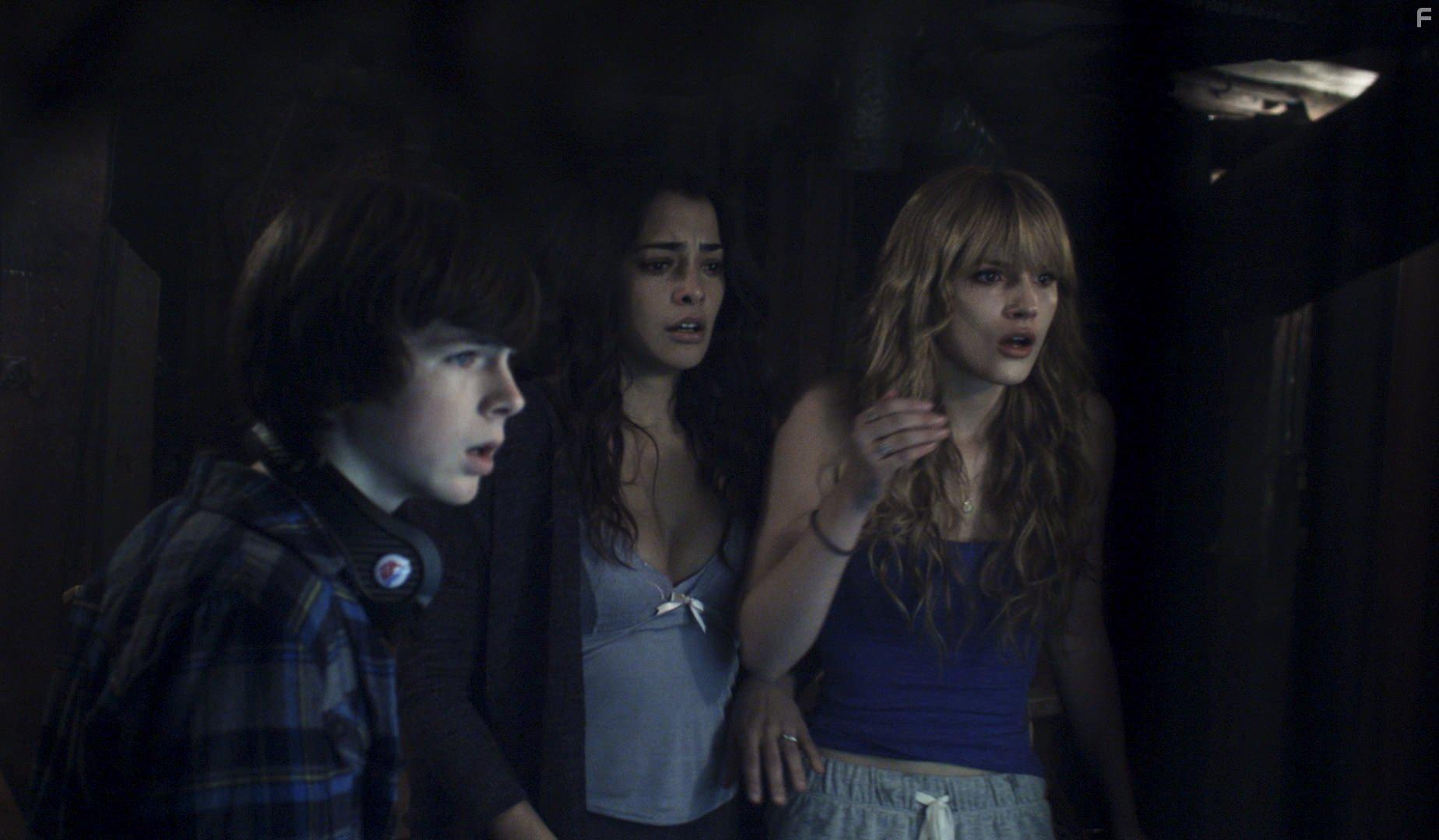 Bella Thorne, Natalie Martinez, and Chandler Riggs in Keep Watching (2017)