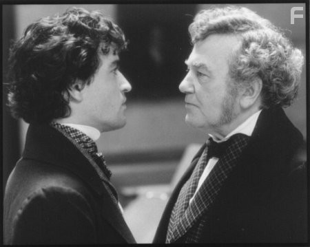 Ben Chaplin and Albert Finney in Площадь Вашингтона (1997)