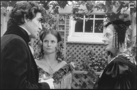 Jennifer Jason Leigh, Ben Chaplin, and Maggie Smith in Площадь Вашингтона (1997)