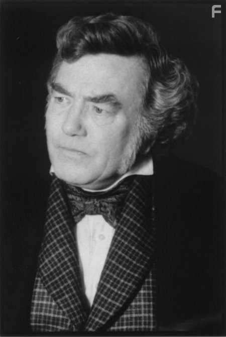 Albert Finney in Площадь Вашингтона (1997)