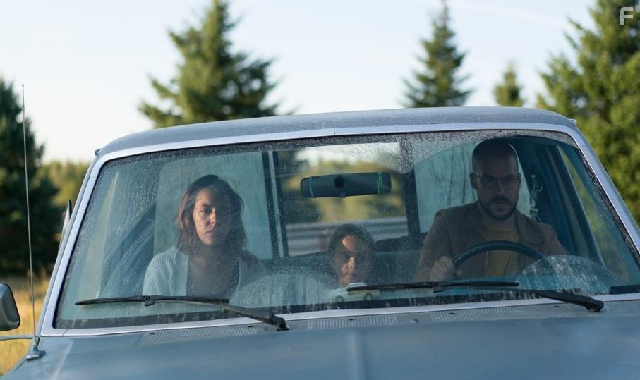Marc-Andr Grondin, Monia Chokri, and Charlotte St-Martin in Les affams (2017)