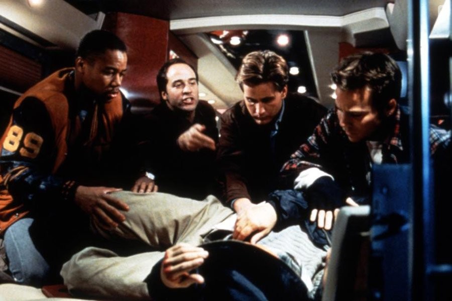 Emilio Estevez, Cuba Gooding Jr., Stephen Dorff, Jeremy Piven, and Michael DeLorenzo in Ночь страшного суда (1993)