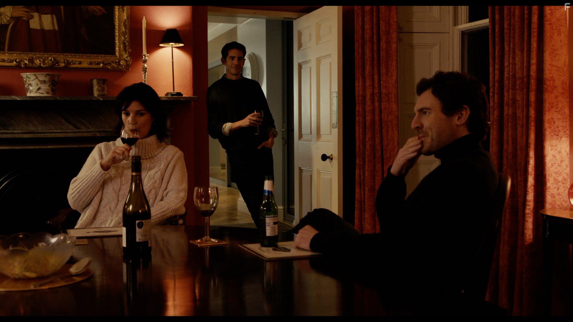 Jasmine Hyde, Richard Flood, and Simon Cotton in The Unseen (2017)