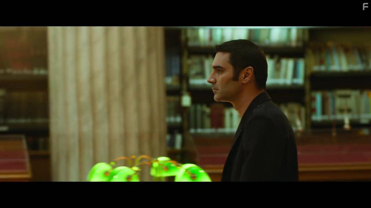 Christopher Papakaliatis in Enas allos kosmos (2015)