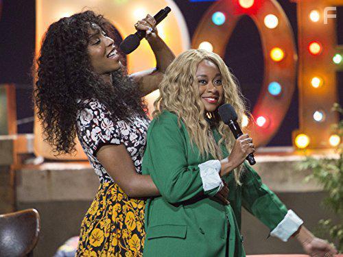 2 Dope Queens (2018)