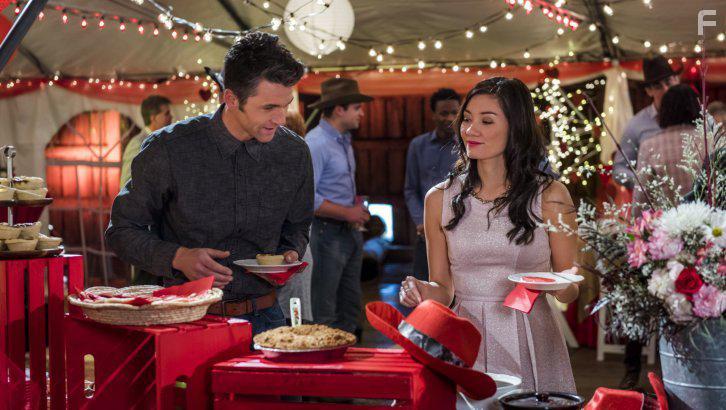 Damon Runyan and Vanessa Matsui in Valentine Ever After (2016)