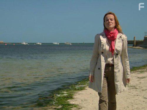 Helen Castor in She-Wolves: England's Early Queens (2012)