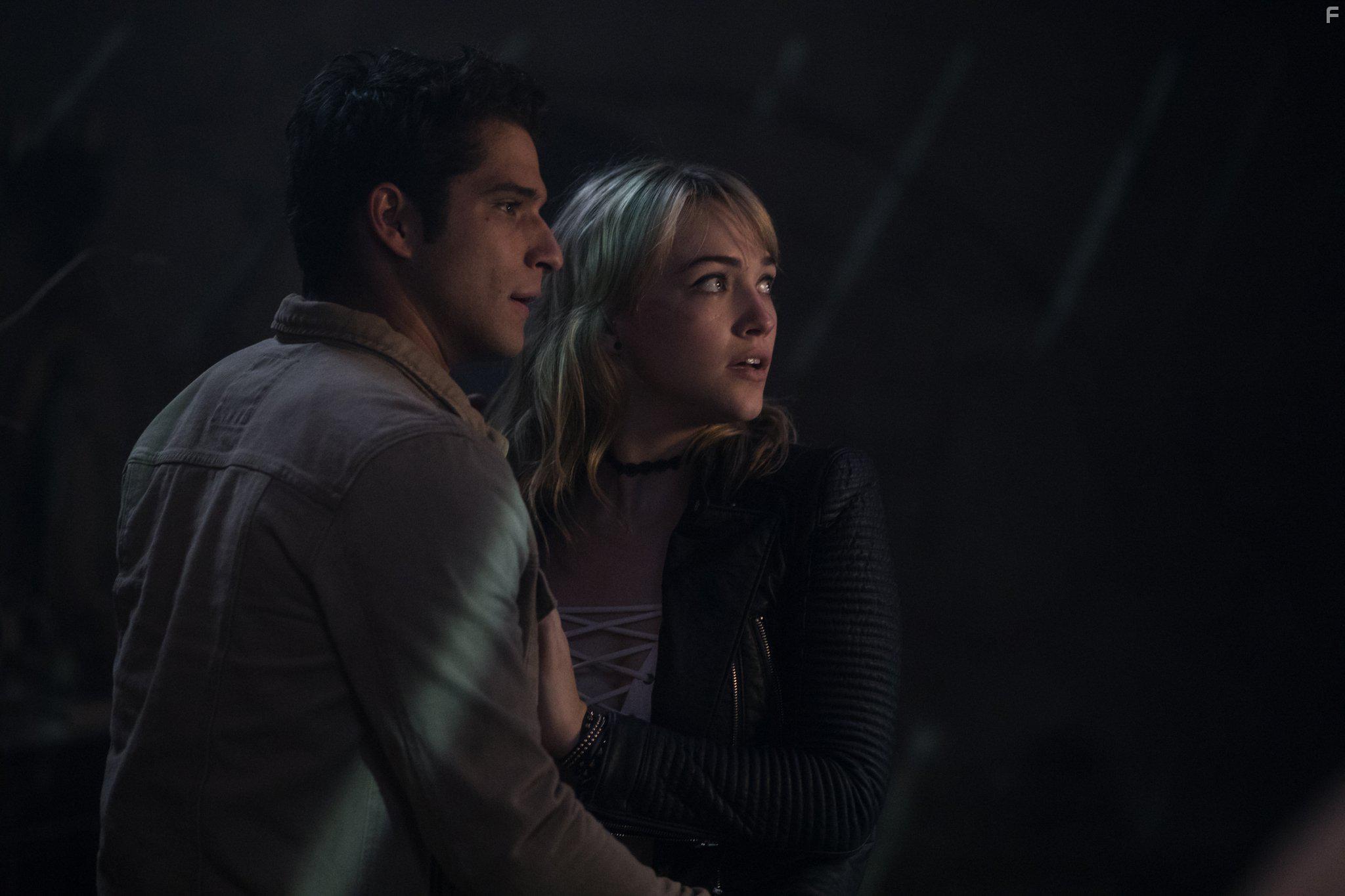 Tyler Posey and Violett Beane in Truth or Dare (2018)