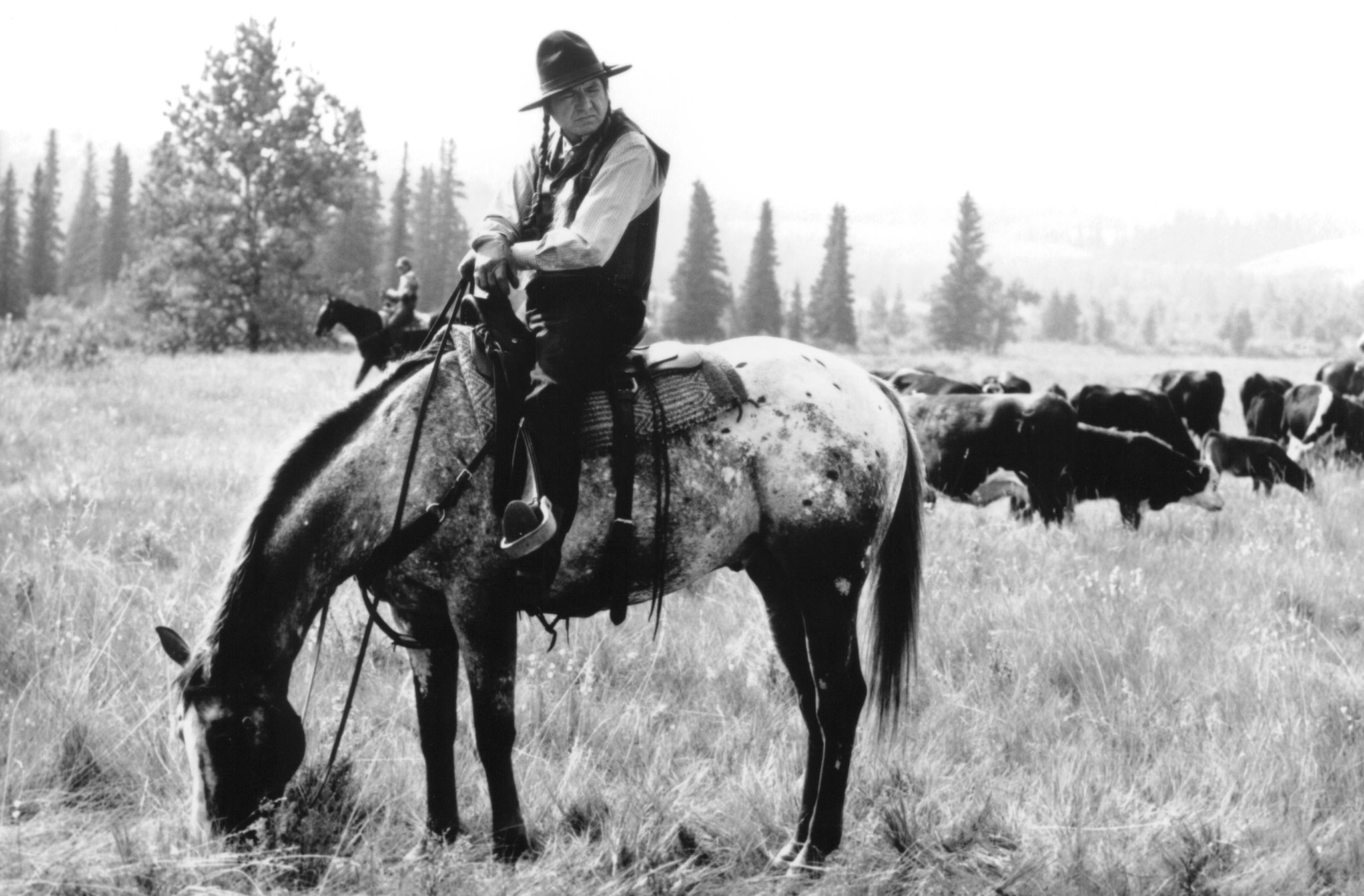 Gordon Tootoosis in Легенды осени (1994)