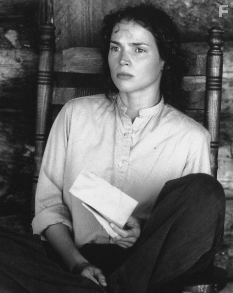 Julia Ormond in Легенды осени (1994)