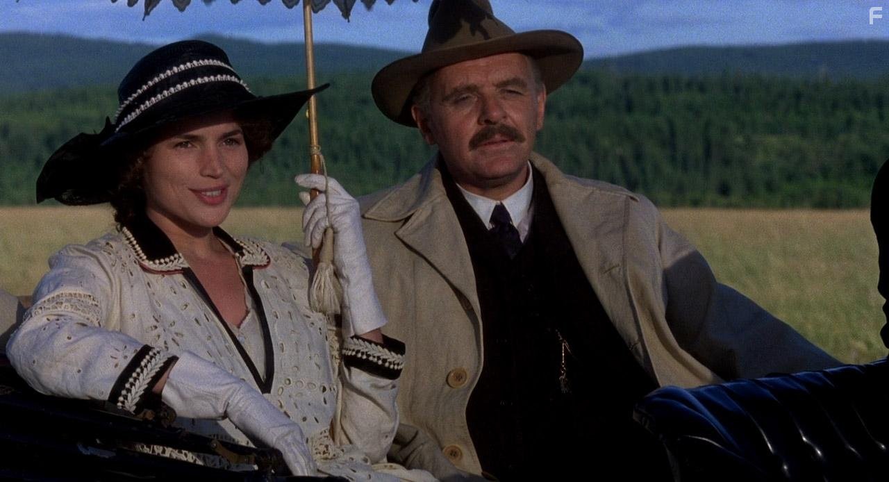 Anthony Hopkins and Julia Ormond in Легенды осени (1994)