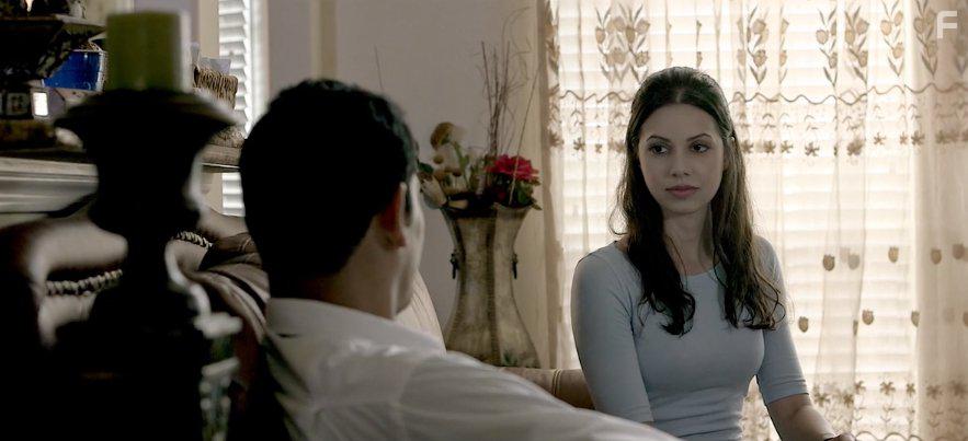 Jaime Zevallos and Leila Almas in The Summoning (2017)