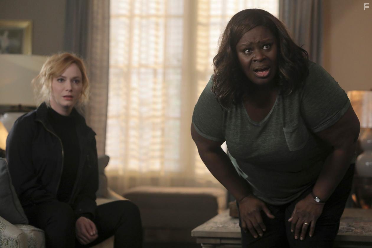 Christina Hendricks and Retta in Good Girls (2018)