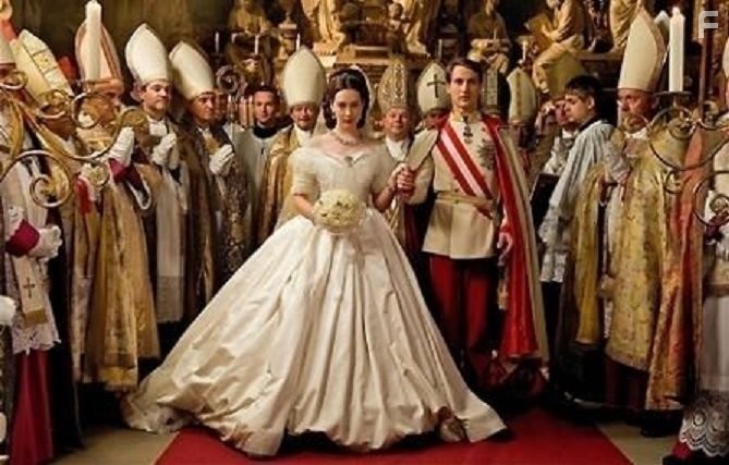 Cristiana Capotondi and David Rott in Sisi (2009)