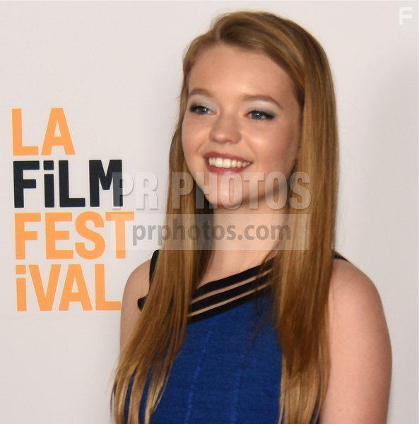 Jade Pettyjohn in Girl Flu. (2016)