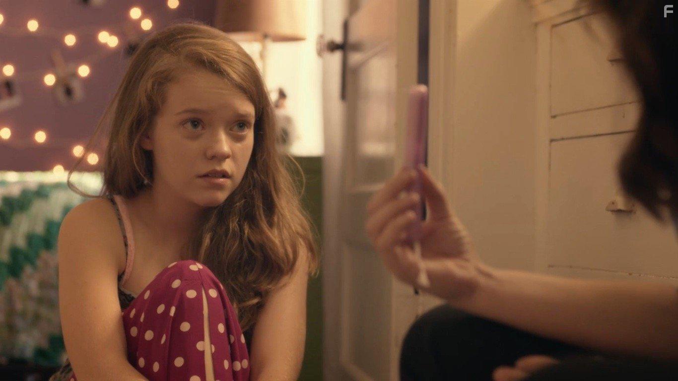 Jade Pettyjohn in Girl Flu. (2016)