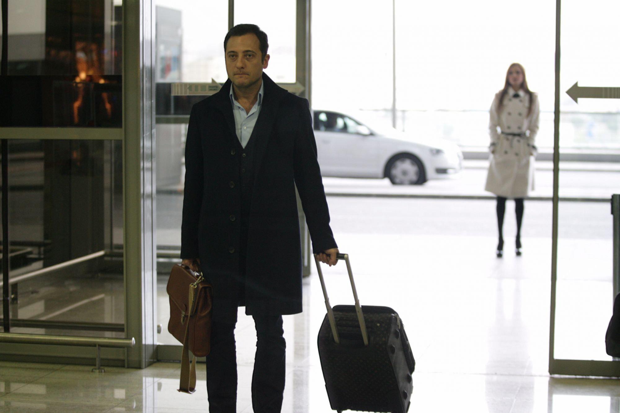 Nehir Erdogan and Yigit zsener in Son (2012)