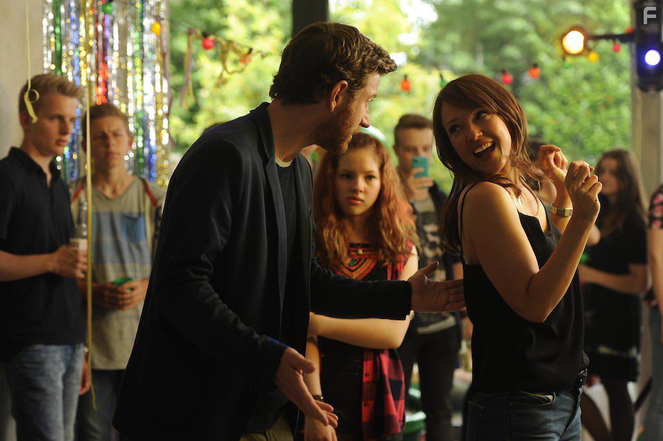 Maxim Mehmet and Carolin Kebekus in Schatz, nimm Du sie! (2017)