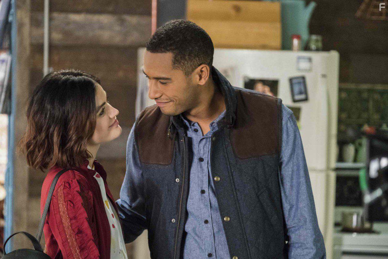 Lucy Hale and Elliot Knight in Life Sentence (2018)
